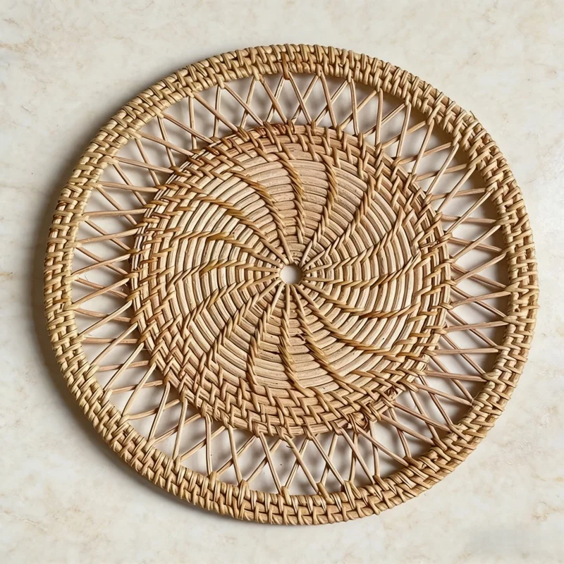 Plateau rond en osier tressé,  - Rattan Plant Basket avis et prix