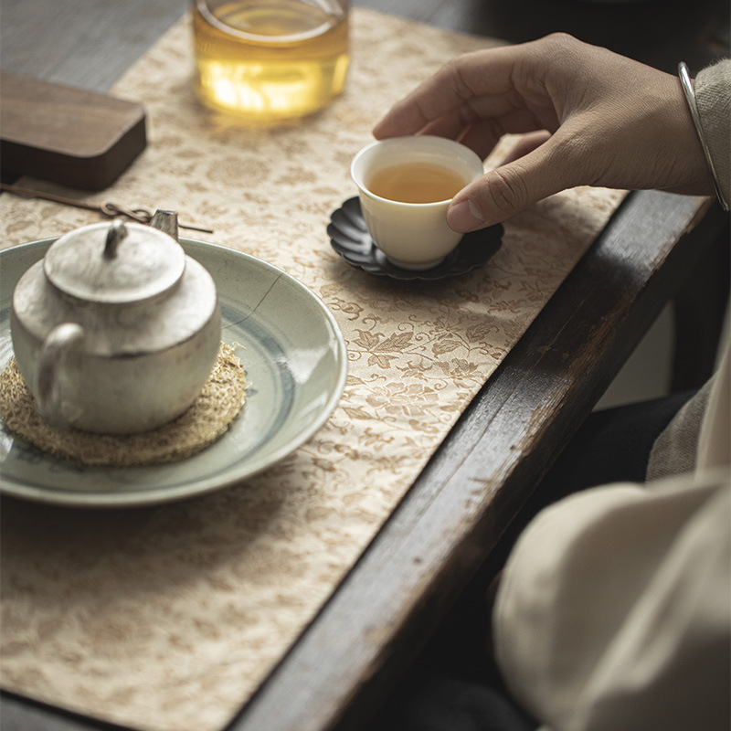 Nouvelle Nappe de Table en Bro - Linen Table Runner avis et prix